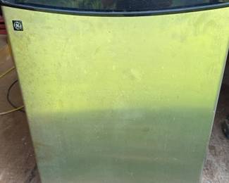 GE Mini Fridge