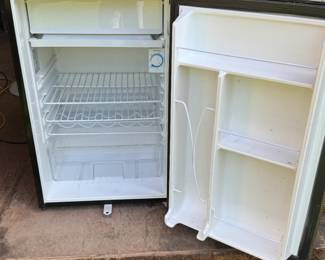 GE Mini Fridge (inside)