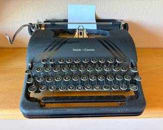Vintage Smith Corona portable typewriter, ca 1940