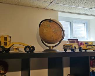 collectible metal trucks