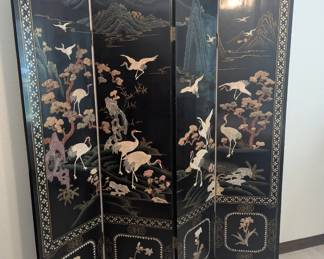 Beautiful Chinese Lacquer and Mother of Pearl Screen