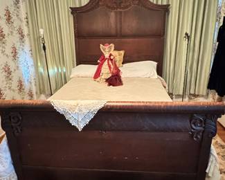 Full Antique Bed - Hats & Boxes