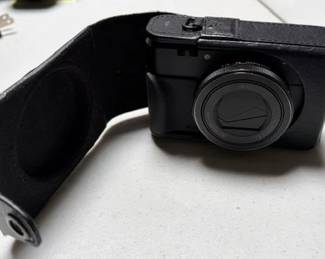 Sony RX100 V Exmor R5 4K digital camera