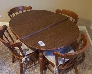 Dining table and 4 chairs
