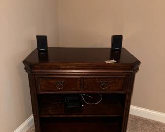 Media stand