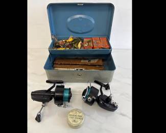 Lot 7553 Vintage Fishing Lures Hooks Reels Metal Storage Box