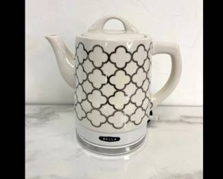 Lot 7150 Bella Electric Ceramic Kettle