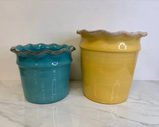 Lot 7393 Ceramic Glazed Scallop Edged Cache Pots Planter