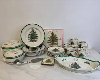 Lot 7391 Spode Christmas Tree Dishes Tableware