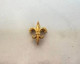Lot 7467 14K Gold Fleur De Lis Pin