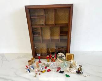 Lot 7078 Vintage Trinket Shelf Miniatures
