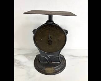 Lot 7109 Antique Vintage Salters No. 25 Model Kitchen Scale