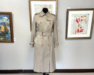 Lot 7394 Vintage Burberrys Trench Coat Womans Size Sm