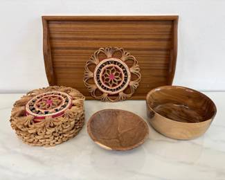 Lot 7289 Wood Bowls Teak Wood Serving Tray Rattan Trivets