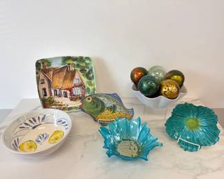 Lot 7363 Italian Vietri Porcelain Serving Ware Decorative Balls Art Glass Bowls