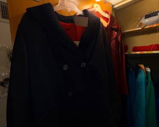 Items Located In The 1st Bedroom (MASTER)