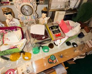Items Located In The 1st Bedroom (MASTER)