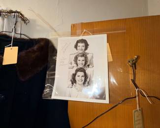 Items Located In The 1st Bedroom (MASTER)