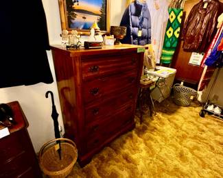 Items Located In The 2nd Floor 2nd Bedroom