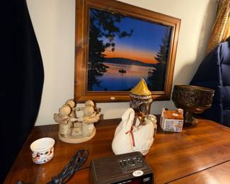 Items Located In The 2nd Floor 2nd Bedroom