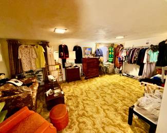 Items Located In The 2nd Floor 2nd Bedroom
