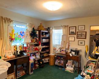 Items Located In The 2nd Bedroom (Vintage Toys & Games ~ Sewing)