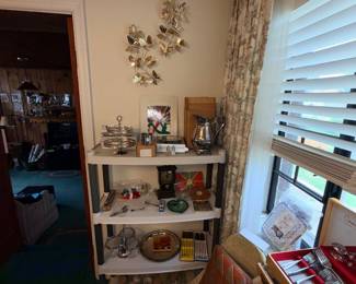 Items Located In The Dining Room