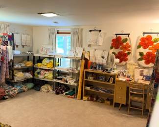 Items Located In The 2nd Floor 1st Bedroom