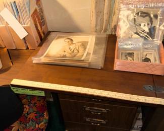 Items Located In The 2nd Bedroom (Vintage Toys & Games ~ Sewing)