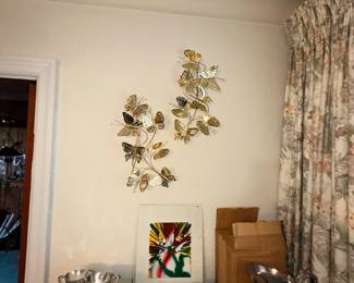 Items Located In The Dining Room