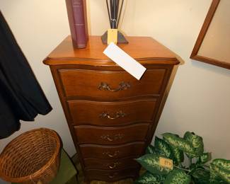 Items Located In The 2nd Floor 2nd Bedroom