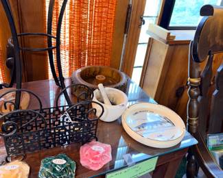 Items Located In The Family Room