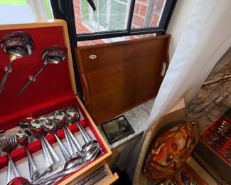 Items Located In The Dining Room