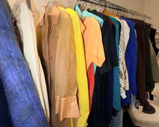 Items Located In The 1st Bedroom (MASTER)