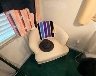Items Located In The 1st Bedroom (MASTER)