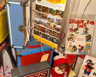 Items Located In The 2nd Bedroom (Vintage Toys & Games ~ Sewing)