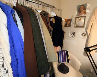 Items Located In The 1st Bedroom (MASTER)
