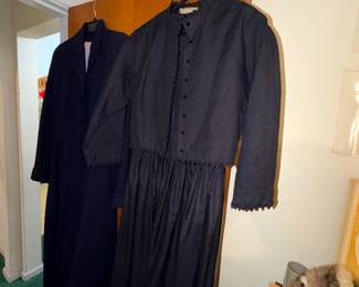 Items Located In The 1st Bedroom (MASTER)
