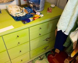 Items Located In The 2nd Floor 1st Bedroom