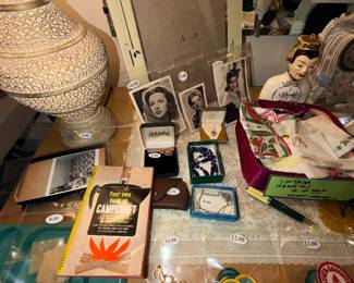 Items Located In The 1st Bedroom (MASTER)