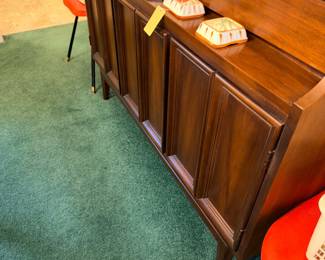 Items Located In The Dining Room