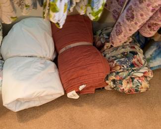 Items Located In The 2nd Floor 1st Bedroom