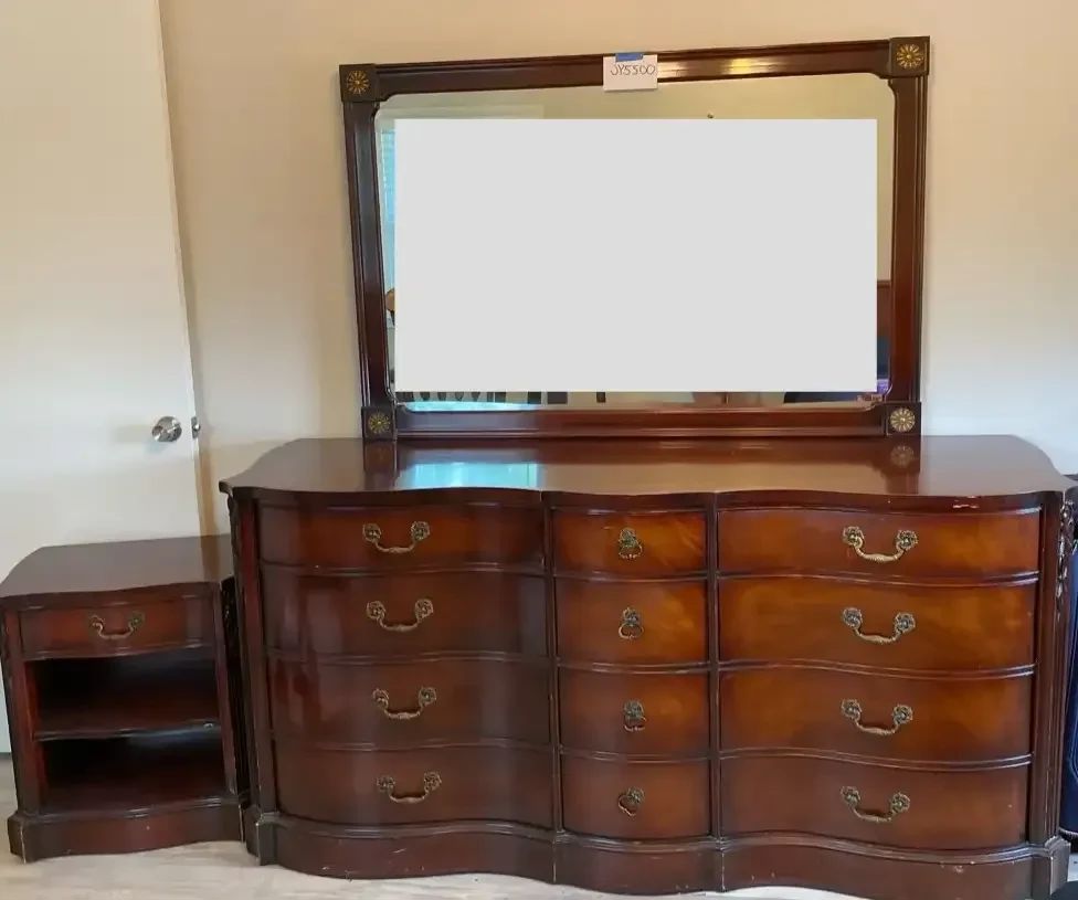  01 White Furniture Co. Mahogany Serpentine Style Dresser  Nightstand w Dovetail Drawers