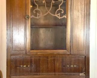 03 Antique Jacobean Style China Cabinet American Furniture Co,