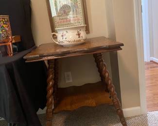 Claw&ball table