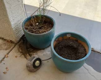 Two Pots And A Solar Powered Rock Spotlight