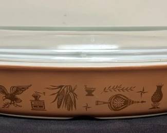 005 Vintage Early American Pyrex 1.5 Qt