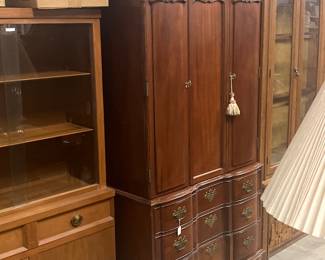 Entertainment center armoire
