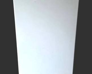 Vintage Magic Chef Compact Mini Fridge  Refrigerator  White