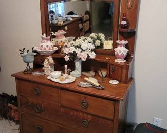Vintage Dresser w/ Mirrow